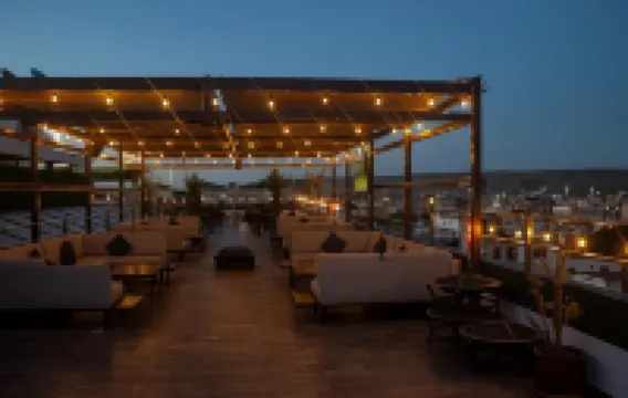 Hotel Grand One Plaza