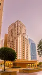 Roda Amwaj Suites Jumeirah Beach Residence Отели рядом с достопримечательностью «The Walk At JBR»