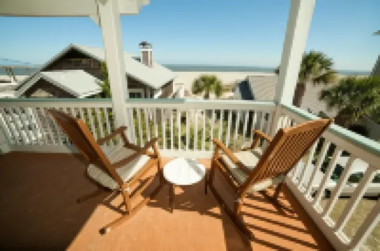 DeSoto Beach Terraces Hotels in Tybee Island