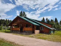 Spacious Cabin - Close to Seeley Lake, Wi-Fi, Dogs Welcome, RV Spot Hotels in Seeley Lake