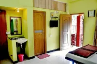Radhanand Holiday Home - parking