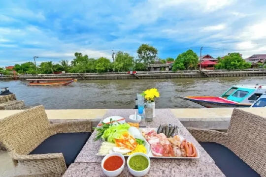 NORN Canalside Bangkok Hotel Отели рядом с достопримечательностью «Ват Арун»