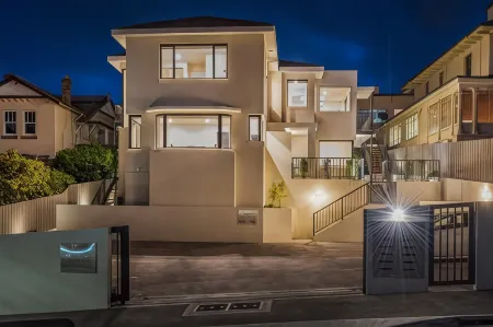 110 Hampden Apartments Отели рядом с достопримечательностью «Собор Святого Давида»