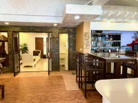 Anda White Beach Resort - bar
