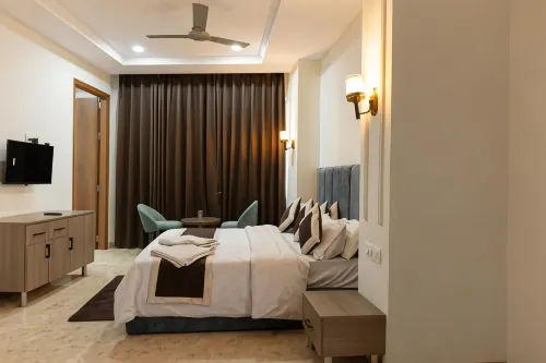 Hotel Suburban Các khách sạn ở Baddi
