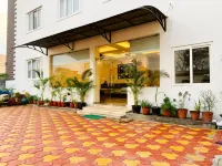 Golden Parrk Hotels near Sri Satyanatha Tirtha Moola Brindavana, Uttaradimath