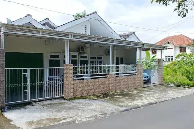 Artalia Guest House Salatiga Hotels in Sidorejo