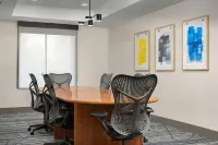 Holiday Inn Express & Suites Greensboro - Airport Area