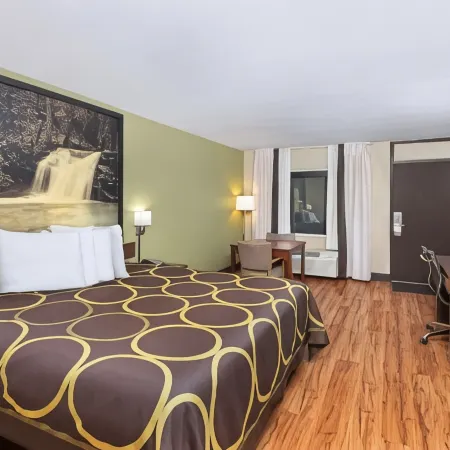 Super 8 by Wyndham Kingsport