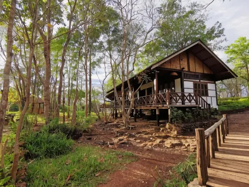 Tadlo Lodge Hotels in Lao Ngarm