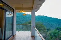 Mount Stratus Resort
