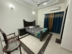 Active - Bahria Town - Independent Beautiful 10 Marla Portion Near Talwar Chouk