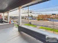 Spacious Living with Modern Comforts - Charming Historic Escape Hotels in Albany