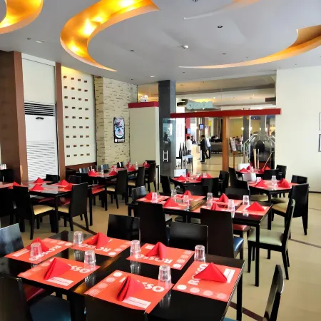 Mallberry Suites Business Hotel