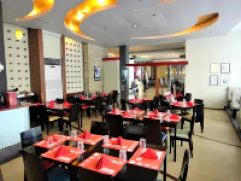 Mallberry Suites Business Hotel