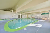 Holiday Inn Express & Suites Tacoma South - Lakewood Hotels in DuPont
