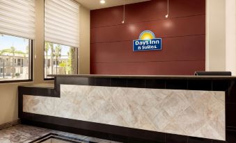 Days Inn & Suites by Wyndham Anaheim at Disneyland Park