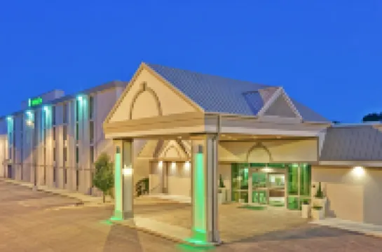 Holiday Inn BLOOMINGTON-UNIVERSITY AREA by IHG