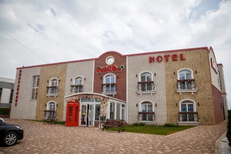 Pomido'r Boutique Hotel Отели рядом с достопримечательностью «Памятник В.И.Ленину»
