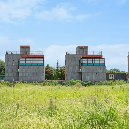 Seogwipo JB Pool Villa (Daejeong Branch) Отели рядом с достопримечательностью «Музей чая Осуллок»