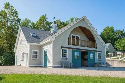 Mountaintop Horse Farm with Heated Pool