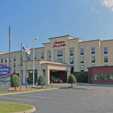 Hampton Inn & Suites Norfolk-Airport