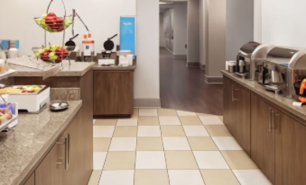 Hampton Inn Louisville Downtown