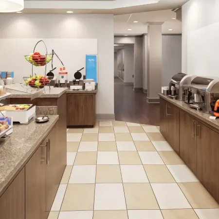 Hampton Inn Louisville Downtown Отели рядом с достопримечательностью «Мохаммед Али-центр»