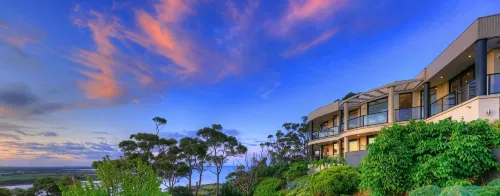 Sheer Pleasure Accommodation Hotels in Smithton