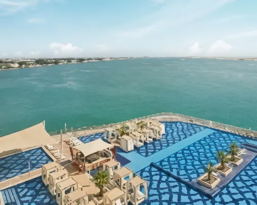فندق رويال إم أبوظبي من جيوان Hotels near كاسر الأمواج في أبوظبي