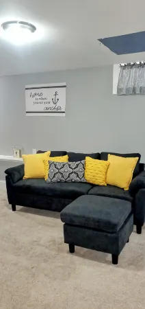 Unit1 Beautiful PRIVATE LARGE 3 bedroom/2 bath townhome. Close to ALL HISTORIC Отели в г. Сейлем