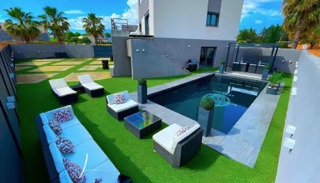 Villa Médusa, design and comfort close to the beach