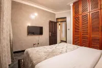 Lyons park Three Bedroom Apartment Hotels in Kyadondo