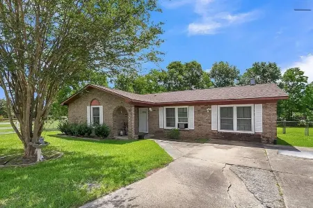 3BR ranch-style house in prime Summerville next to I-26 - Charming