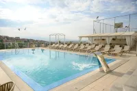 Hotel Tami Residence - Pools