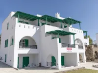 Villa Harmony Hotel berhampiran Pantai Plaka