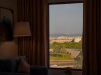Golden Tulip Muscat - Ocean View