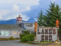 Land's End Resort Hotels in Homer