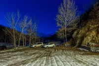 Wutai Mountain Qizhu Puyuan (Wuye Temple) - parking