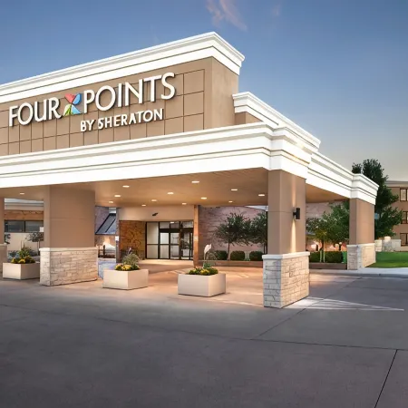 DoubleTree by Hilton Manhattan, KS