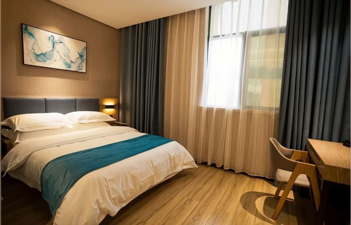 Set Chain Hotel