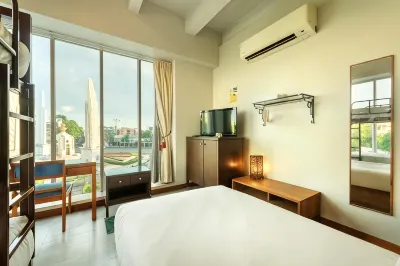 Collection O Dinso Home Boutique Hotels near Tha Tian Pier