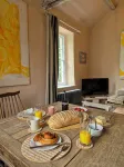 High spec, self contained apartment with garden in Georgian Manor House