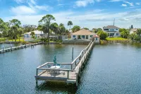 Cozy 1-bedroom apartment in Melbourne on the Indian River. Newly Renovated