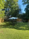 Pet-Friendly Cottage, Walk to Downtown Entertainment & Parades!
