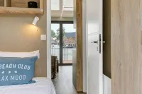Houseboat Skoft with beautiful view over the water and on village Grou.