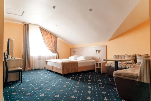 Apriori Hotel - parking