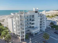 AMAZING BEACHFRONT CONDO 4TH FLOOR CORNER UNIT ON TREASURE ISLAND BEACH! - Private Pools