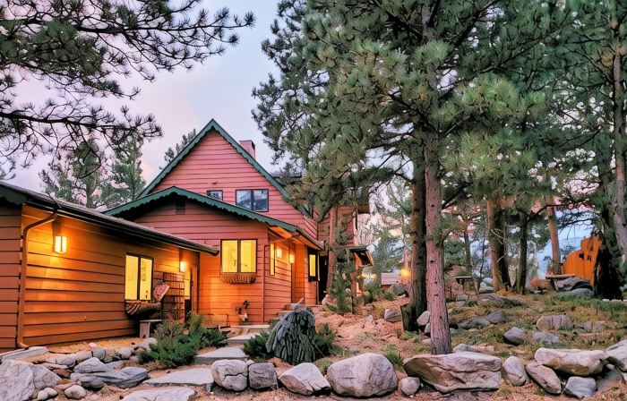 Private Mountain Tranquility for large families near Rocky Mountain National Pk!