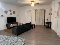 Charming 1-bedroom apartment in Leander, featuring AC, WiFi 린더 호텔